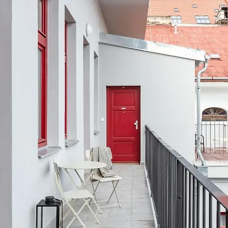 פראג Turnkey I Main Bus Station Apartments מראה חיצוני תמונה